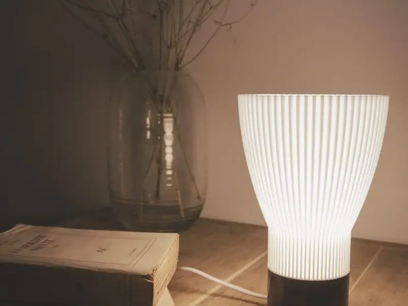 Lampe BLANCA dans un décor minimaliste