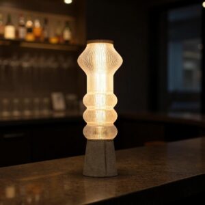 Lampe BERLIN - Lampe de table imprimée 3D avec base en béton – Luminaire sculptural moderne interchangeable