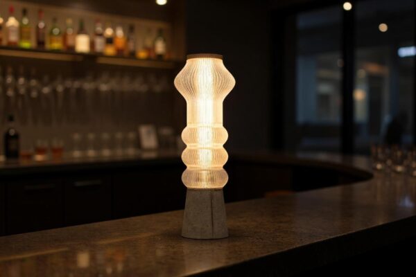 Lampe BERLIN - Lampe de table imprimée 3D avec base en béton – Luminaire sculptural moderne interchangeable